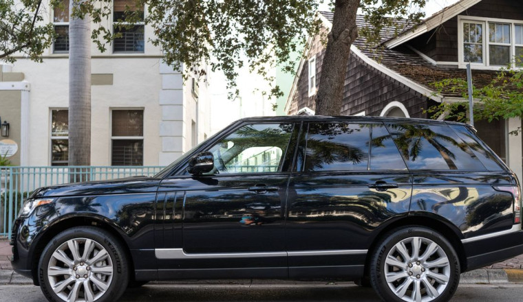 Police issue exact advice on what to do if a car is blocking your driveway