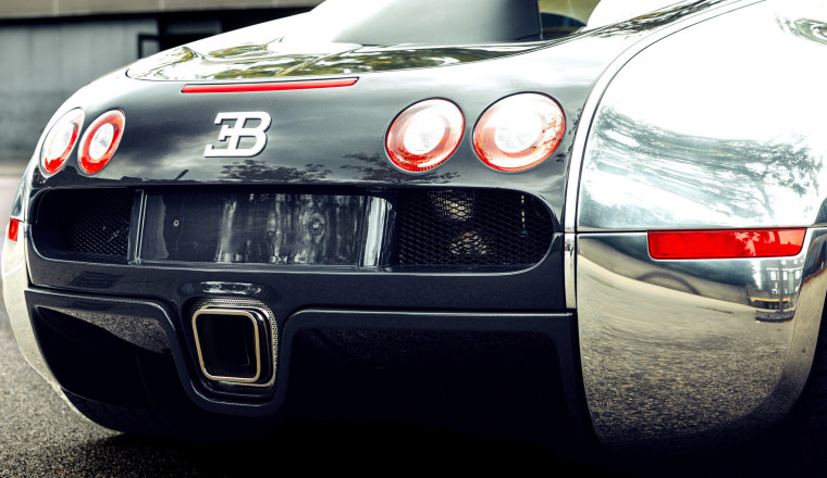 This Mirror Finish Bugatti Proves Perfection Doesn’t Need Color
