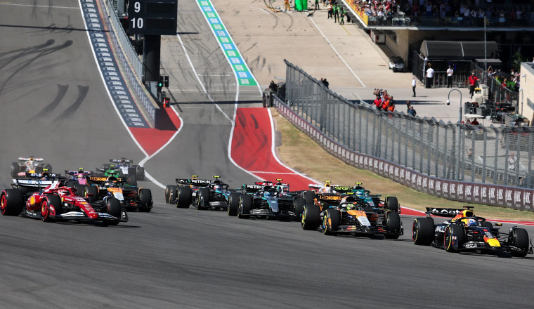 Watch the start in Austin as Verstappen holds lead