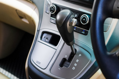 What Makes AMT Transmissions Different From Manual Transmissions?