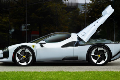 Ferrari Honors the Legendary F40 With a Striking One-Off