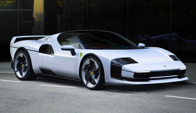 One-Off Ferrari SC40 - the Iconic F40 with Modern Hybrid Power