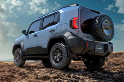 Baby Land Cruiser revealed as new 'FJ'