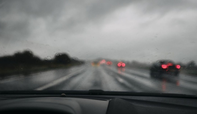 Drivers risk £5,000 fine for splashing pedestrians with puddles in wet weather