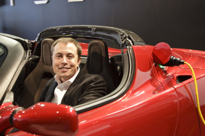 New Tesla Roadster Is Definitely For Sure 100% Guaranteed Still Happening, And We'll See It This Year, Tesla Designer Claims