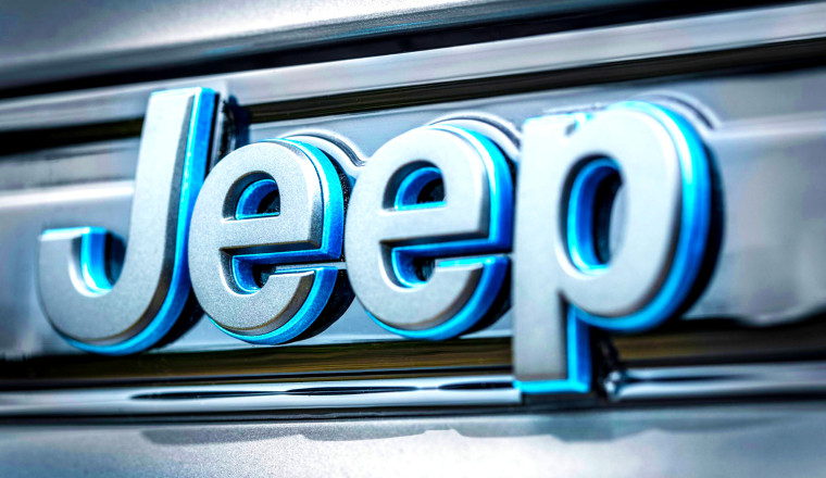 They’re Paying $1,000 A Month For A Jeep Sitting At A Dealer Who Can’t Fix It