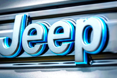 They’re Paying $1,000 A Month For A Jeep Sitting At A Dealer Who Can’t Fix It