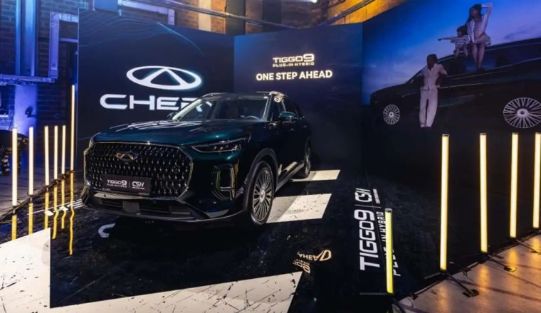 China Is Making Eight Hundred Mile EV Batteries Here’s Why America Can’t Have Them