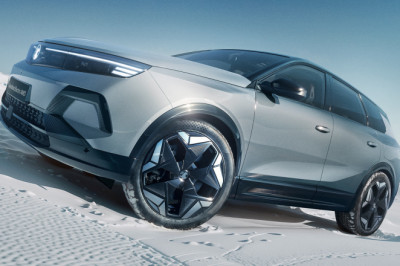 EV bargain: new Vauxhall Grandland Electric AWD prices