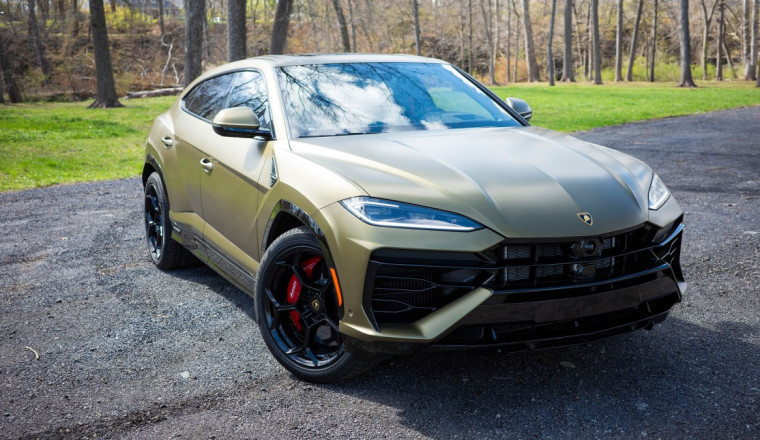 Lamborghini One-Ups Hyundai With 10-Year Unlimited Mileage Warranty