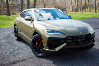 Lamborghini One-Ups Hyundai With 10-Year Unlimited Mileage Warranty