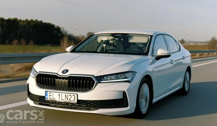 Skoda Superb sets WORLD RECORD for distance travelled on a single tank of fuel
