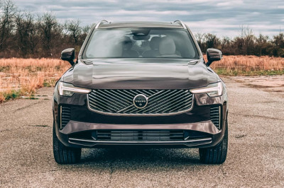 Woman Learns She Has to Pay to Remote Start 2017 Volvo XC90. Then Mechanic Husband Finds Cheaper Fix