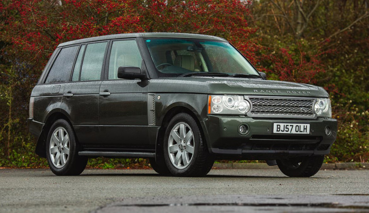 Car enthusiast buys clapped-out 20-year-old Range Rover on eBay as a 'project'... then discovers it belonged to the Queen - now it's worth £60k