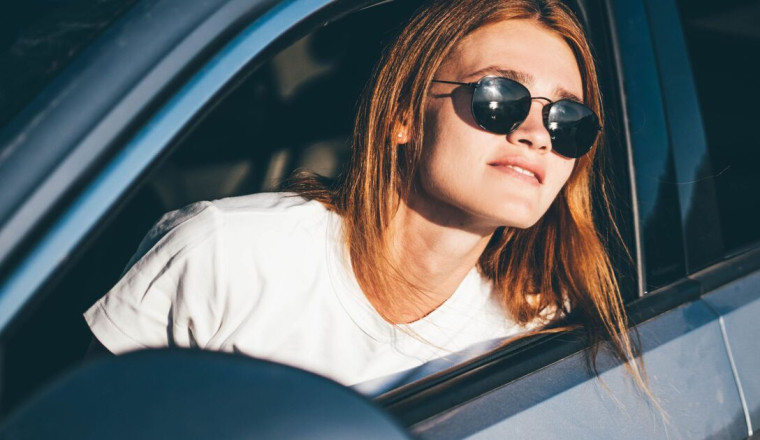Drivers urged to keep sunglasses in car after the clocks change