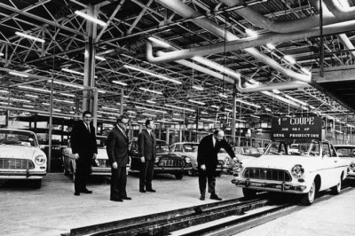 UK Car Production Plummets After Jaguar Land Rover Cyber Attack Shuts Down Factories