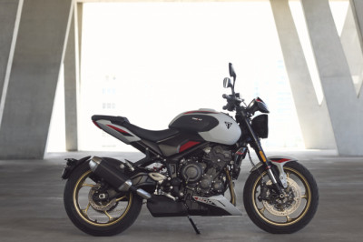 2026 Triumph Trident 800 Could Take The Middleweight Naked Throne