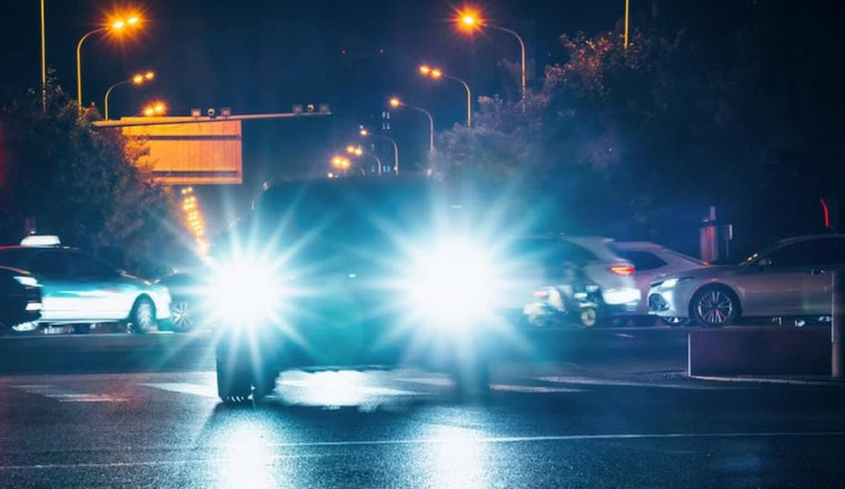 Blinding lights: Four in five drivers worry about being dazzled by headlights