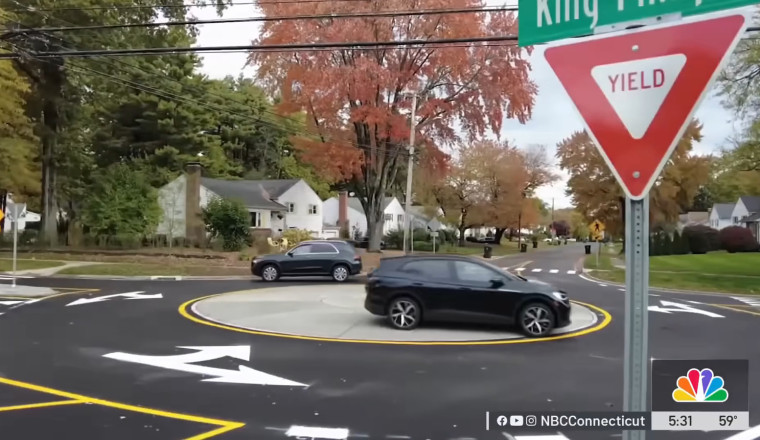 Connecticut Drivers Have No Idea How To Use Roundabouts