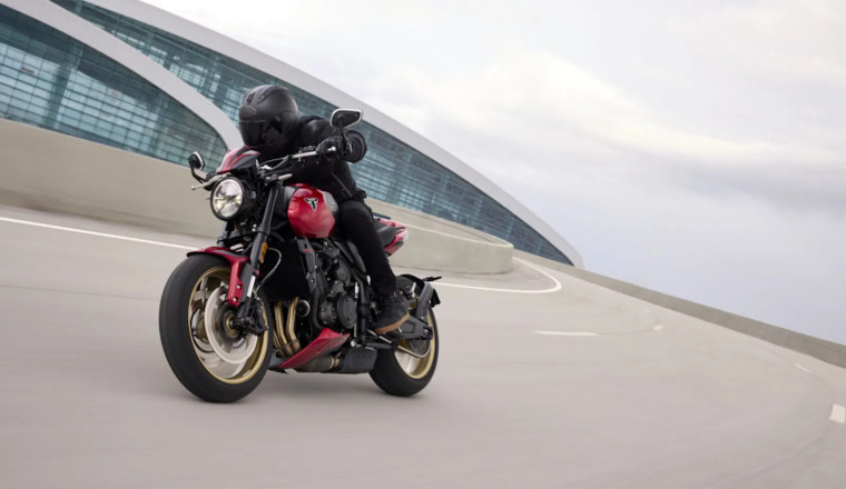 Triumph Unleashes the Trident 800: Middleweight Triple Roars into 2026