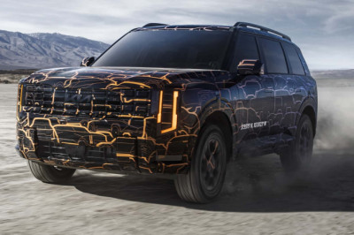 2027 Kia Telluride Shows More Skin in Fresh Teasers
