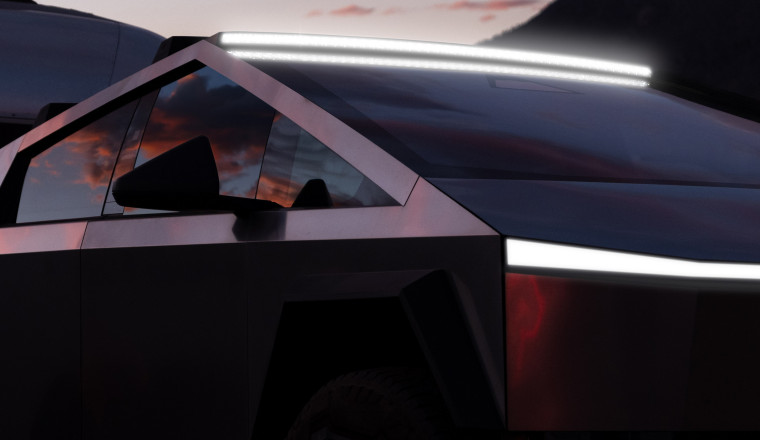 Cybertruck’s Light Bar Has Joined The Long List Of Things Falling Off Teslas