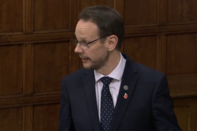 Major LED headlight 'dazzling' rule change as new rules 'by 2027' as SUVs investigated by DfT