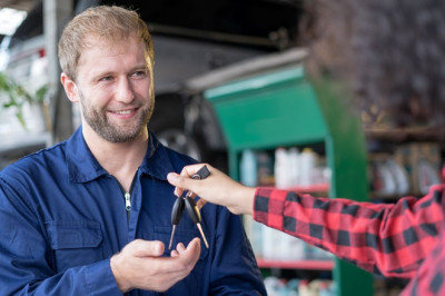 Car expert issues four-week MOT alert to motorists