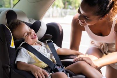 Four times when parents aren't required to use child car seat