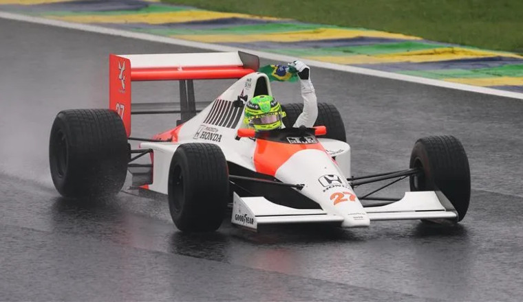 When F1 drivers take historic cars for a spin