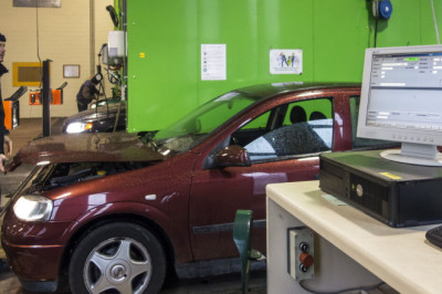 Drivers urged to avoid the most common MOT failure in winter with 1 simple fix