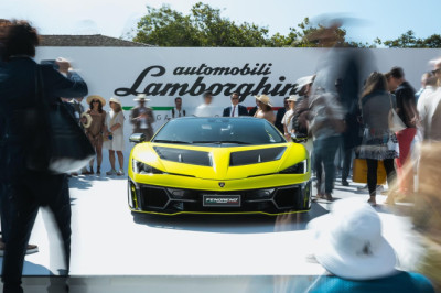 Lamborghini shows Porsche, Aston how it's done