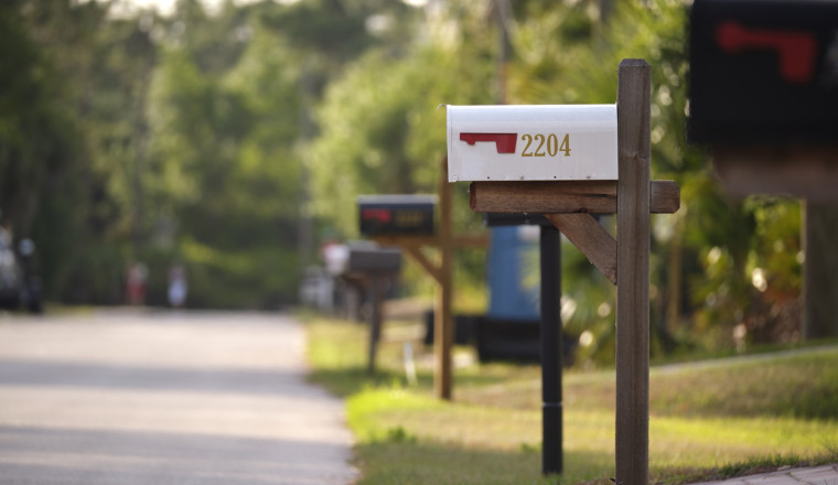 The Evolution Of The US Mail Truck (And Why Some Mail Carriers Use Their Personal Vehicles)