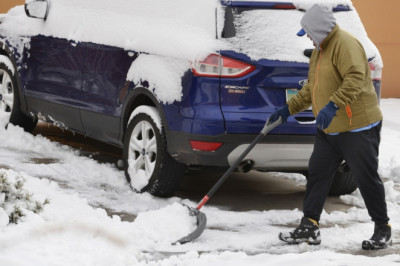 5 DIY Driveway Deicing Tricks That Actually Work