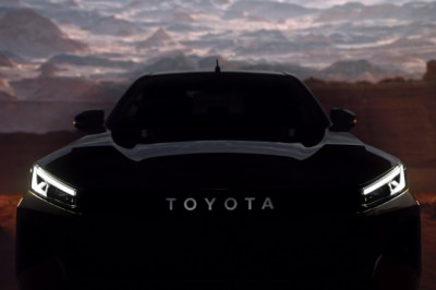 New Toyota Hilux TEASED ahead of 10 November reveal [Video]