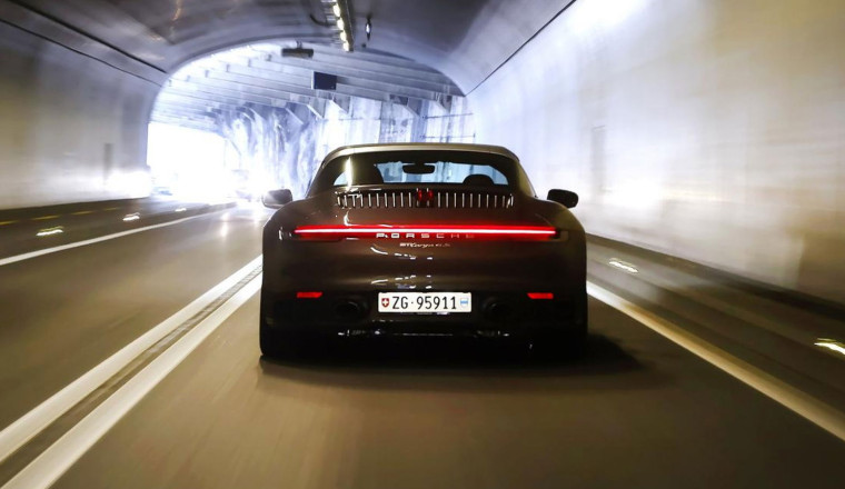 Porsche Patents ‘Tunnel Mode’, Eardrums Rejoice