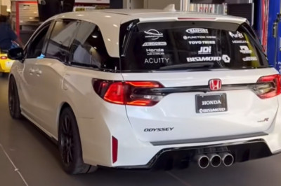 Honda Odyssey With a Civic Type R Engine and 6-Speed Manual Slays SEMA