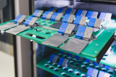 This Tiny Supercapacitor Could Be the Future of Hybrid Cars