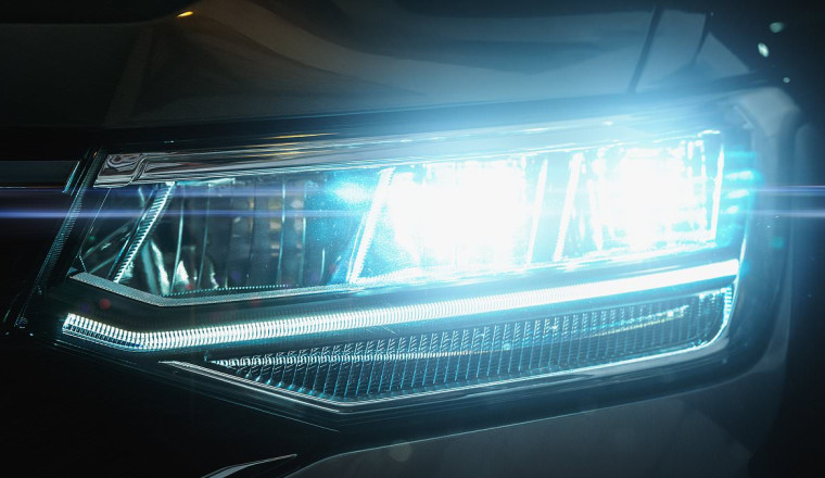 Too bright car headlights ARE dazzling drivers, government study finds