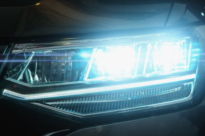 Too bright car headlights ARE dazzling drivers, government study finds