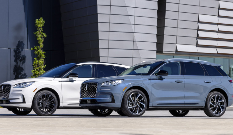 Why Consumer Reports Recommends Skipping European Brands If You Want A Luxury Car