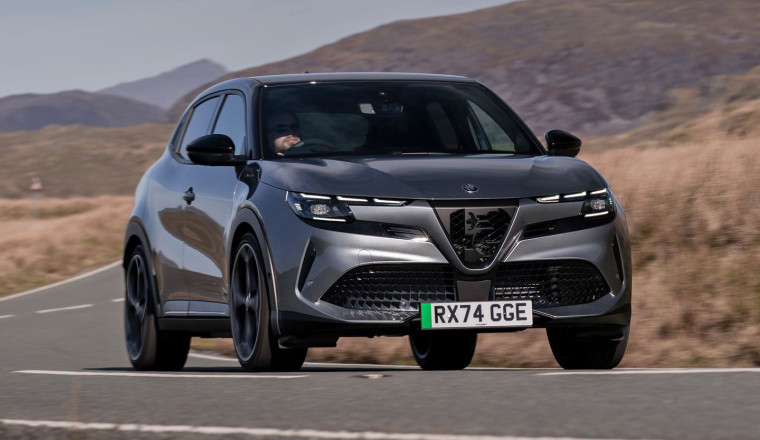 2025 Alfa Romeo Junior Veloce | UK Review