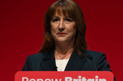 POLL: Is Rachel Reeves right to hit EV drivers with a pay-per-mile tax?