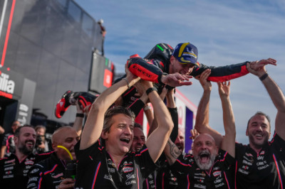 Bezzecchi perfect at Portimao with dominant victory