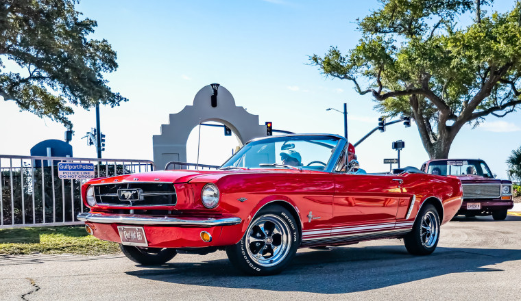 How Ford's Small-Block V8 Helped Shape The Muscle Car Era