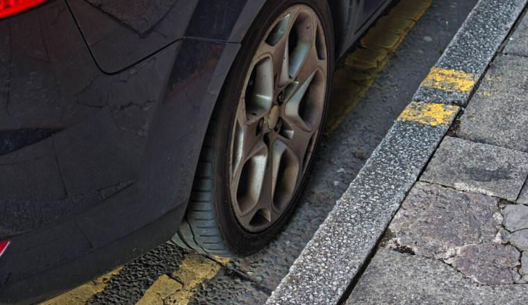 'Misunderstood' double yellow line rule that few drivers know about