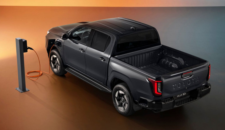 New 'tough and agile' Toyota Hilux revealed
