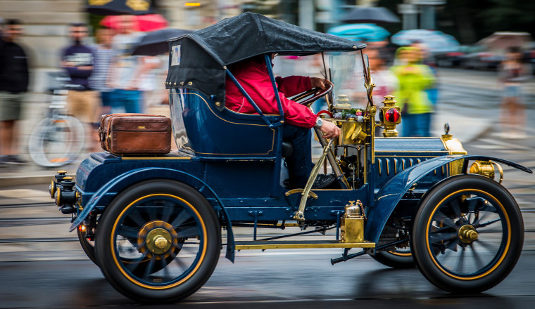 Before Windshield Wipers, Driving In The Rain Was Chaos