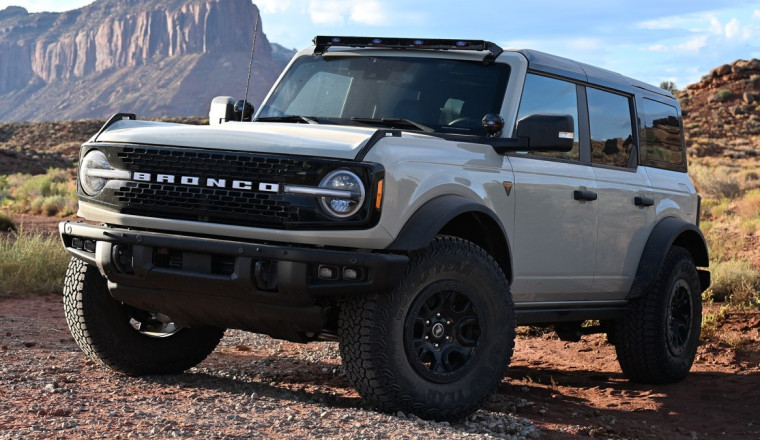 Ford Bronco Sales Are Threatening the Jeep Wrangler’s Dominance for the First Time