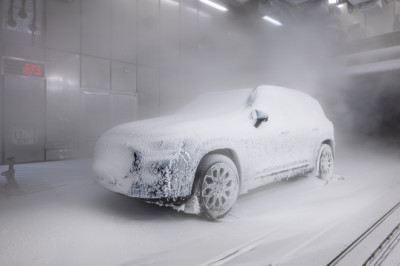 Mercedes-Benz's Cold Wind Tunnel Simulates Blizzards To Make Sure The Electric GLB Will Warm You Up Quicker Than A Gas Car